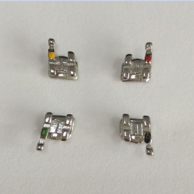 Tecnología de soldadura láser dental ortodóntica DTC Brackets metálicos con vida útil de 3 años